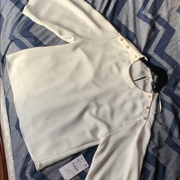 White pearl blouse (ZARA) - Picture 2 of 3